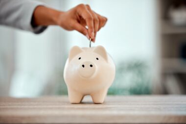 Jak płatności online zmieniają sposób, w jaki zarządzamy budżetem domowym